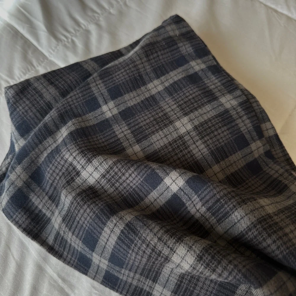 Uniqlo Flannel Pants - Picture 5 of 6